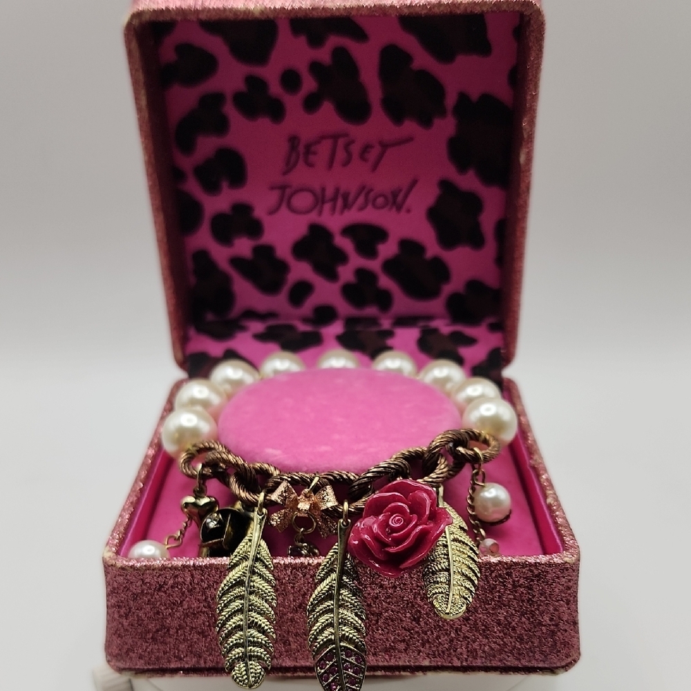 Betsey Johnson Gold and Pink Leaf Charm Bracelet